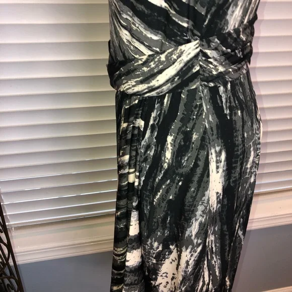 Suzi Chin for Maggie Boutique dress. Size 10 - Picture 4 of 8